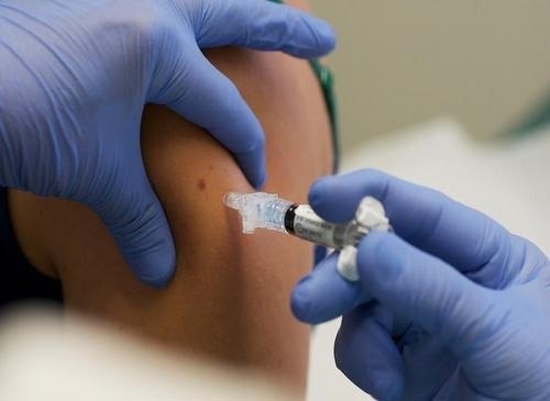 Imunização será feira em três doses da vacina